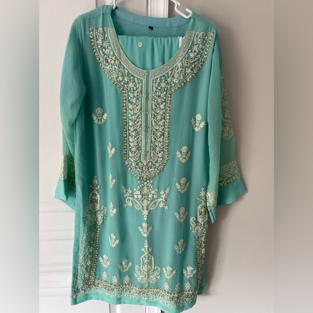Beautiful light turquoise 3-piece suit